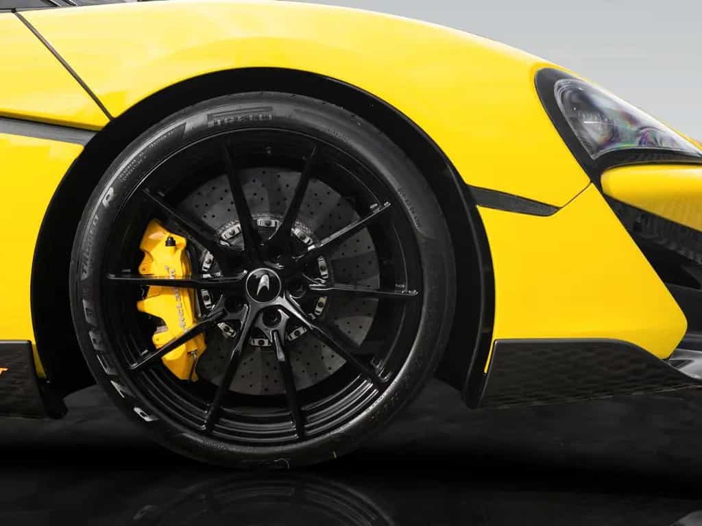 McLaren 600LT Coupé I Sicilian Yellow | MSO Roof Scoop 08/2019-photo-8