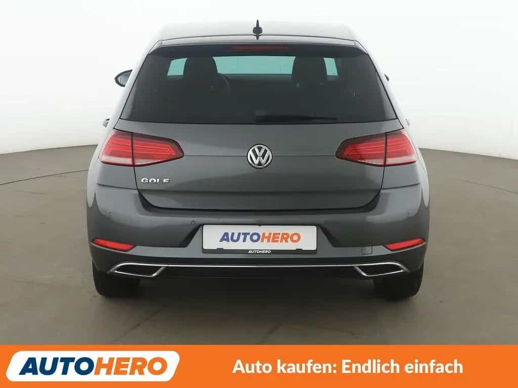 Volkswagen Golf VII 1.5 TSI ACT Highline BM Aut.*NAVI*LED* 01/2019-photo-4