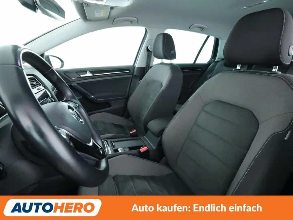 Volkswagen Golf VII 1.5 TSI ACT Highline BM Aut.*NAVI*LED* 01/2019-photo-9