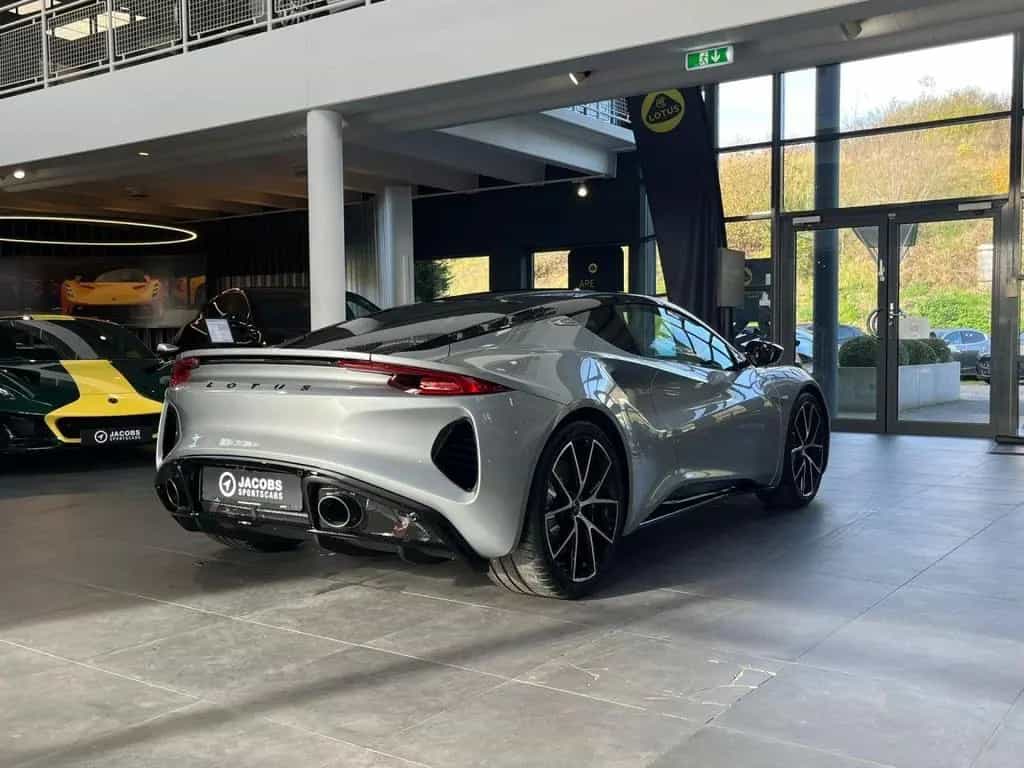 Lotus Emira Turbo SE null-photo-3