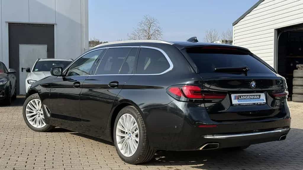 BMW 5 Series 530d xDrive Laser LC Prof HUD Pano Kamera SHZ PD 11/2021-photo-1