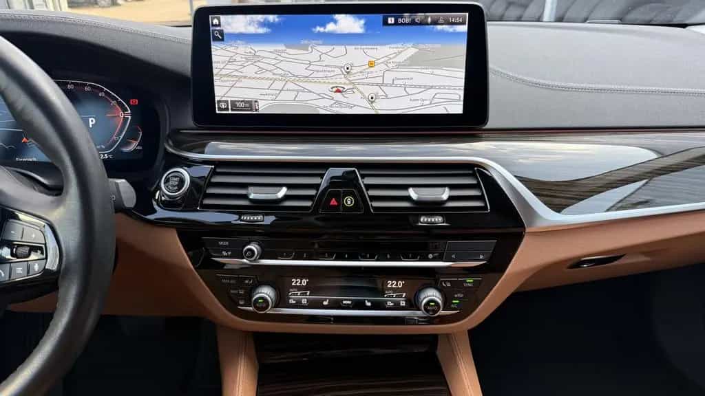 BMW 5 Series 530d xDrive Laser LC Prof HUD Pano Kamera SHZ PD 11/2021-photo-14
