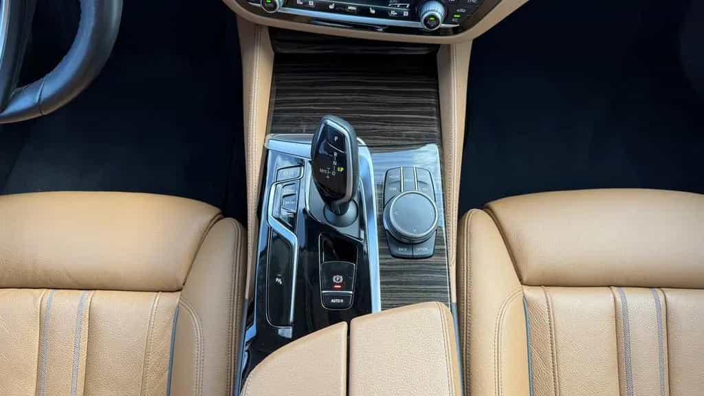 BMW 5 Series 530d xDrive Laser LC Prof HUD Pano Kamera SHZ PD 11/2021-photo-15