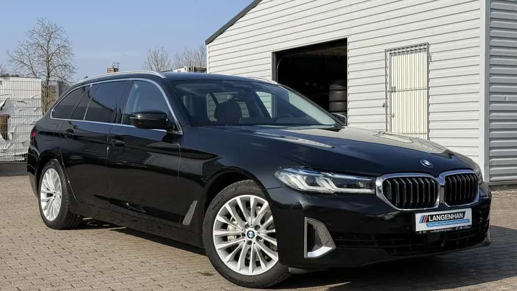 BMW 5 Series 530d xDrive Laser LC Prof HUD Pano Kamera SHZ PD 11/2021-photo-2