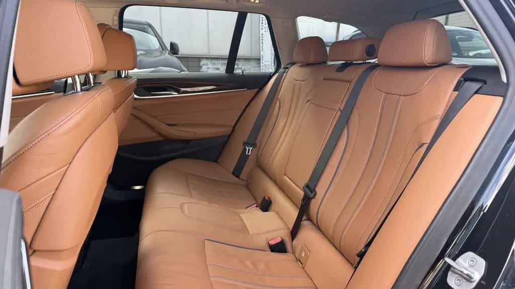 BMW 5 Series 530d xDrive Laser LC Prof HUD Pano Kamera SHZ PD 11/2021-photo-9