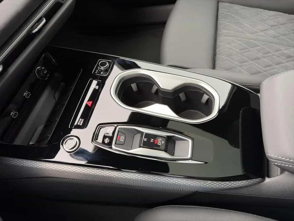 Audi A6 Avant TFSI q. 270 kW S line AHK+Matrix+Pano+H 11/2025-photo-9