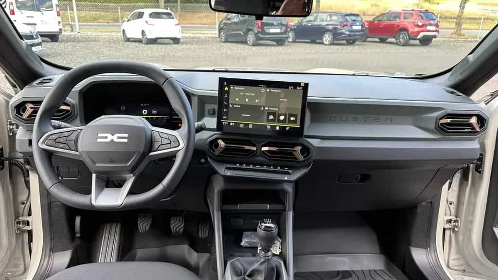 Dacia Duster TCe 130 Sitz u. Lenkrad Heizung Navi 03/2025-photo-17