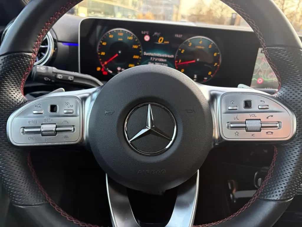 Mercedes-Benz A 200 7G-DCT AMG Line *LED*DISTRO*Pano*SHZ*Navi* 10/2018-photo-10