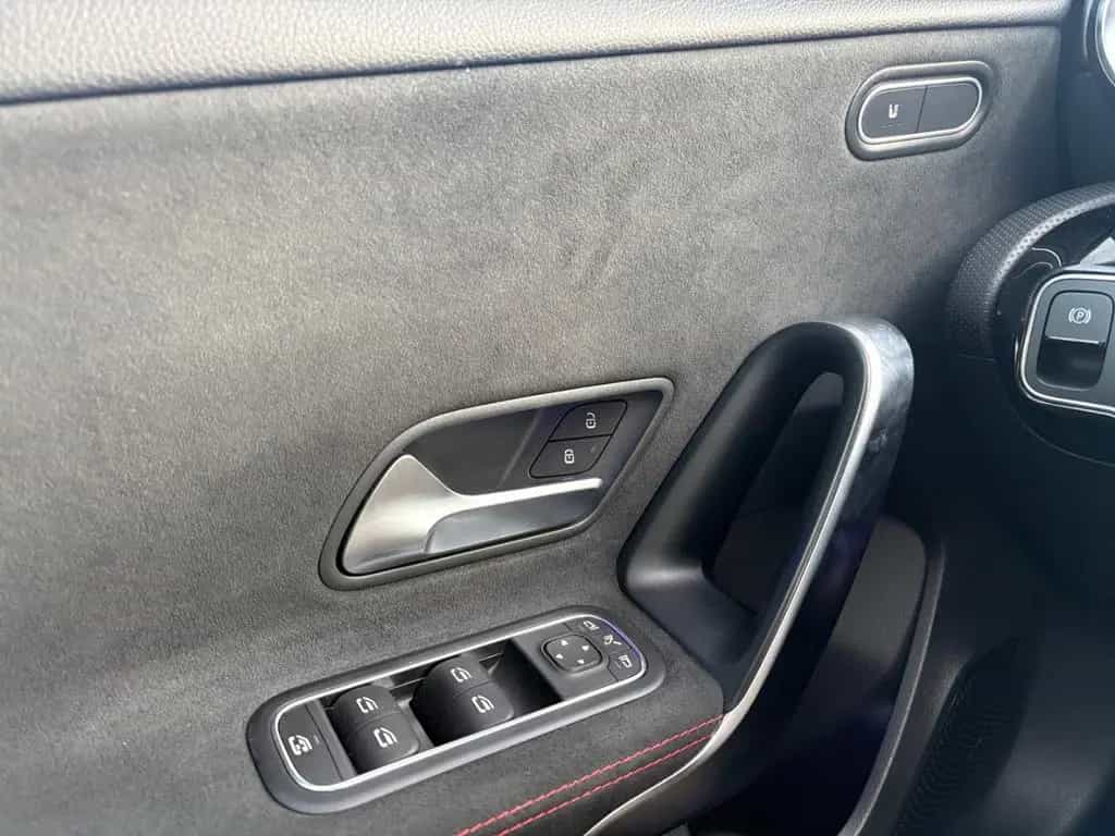 Mercedes-Benz A 200 7G-DCT AMG Line *LED*DISTRO*Pano*SHZ*Navi* 10/2018-photo-19