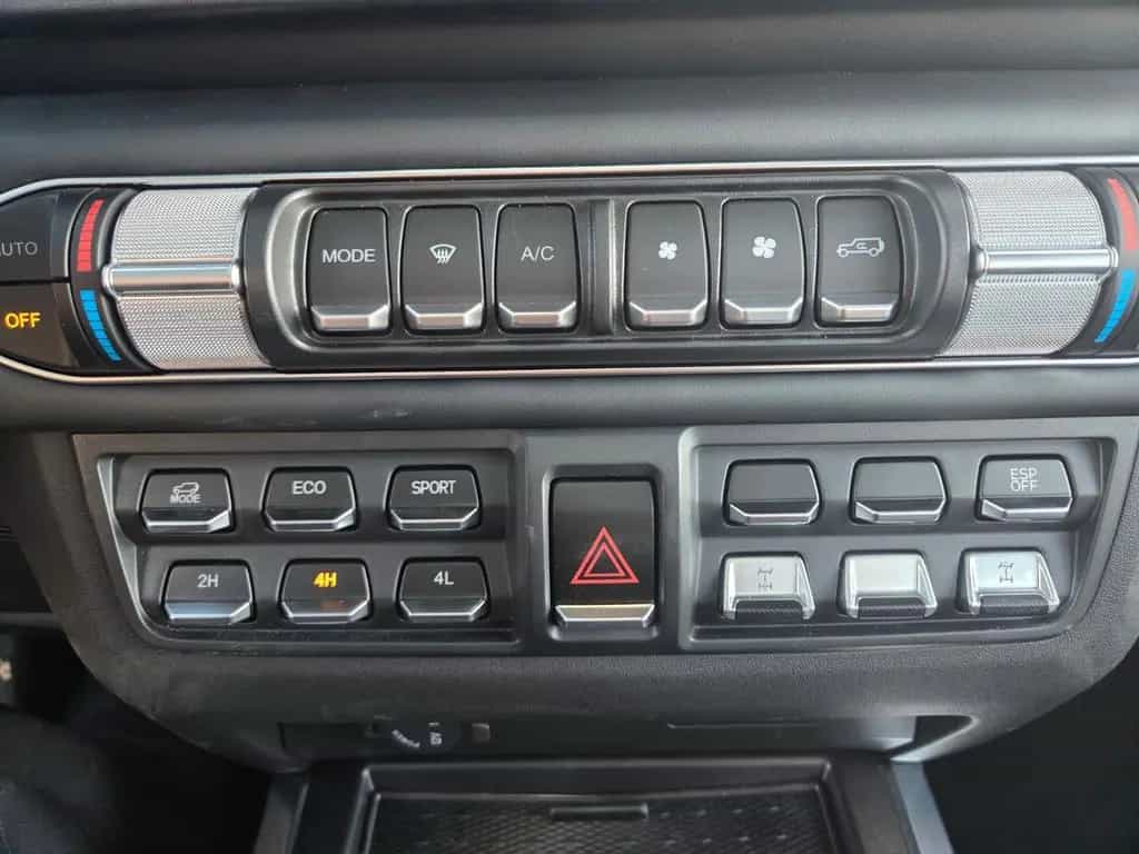 BAW 212 4x4 2.0 Turbo TCI 8AT 5 Sitzer/Euro 6 04/2026-photo-8