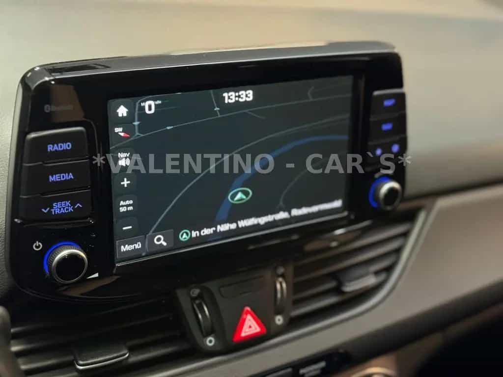 Hyundai i30 cw Family + Nav/Kamera/Temp/Shz/Lhz/Pano/Led 08/2018-photo-19