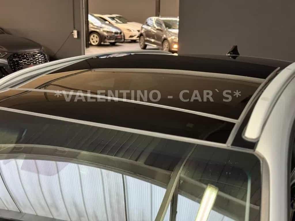 Hyundai i30 cw Family + Nav/Kamera/Temp/Shz/Lhz/Pano/Led 08/2018-photo-37