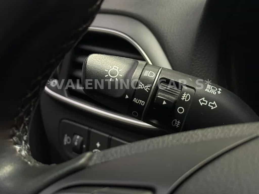 Hyundai i30 cw Family + Nav/Kamera/Temp/Shz/Lhz/Pano/Led 08/2018-photo-49
