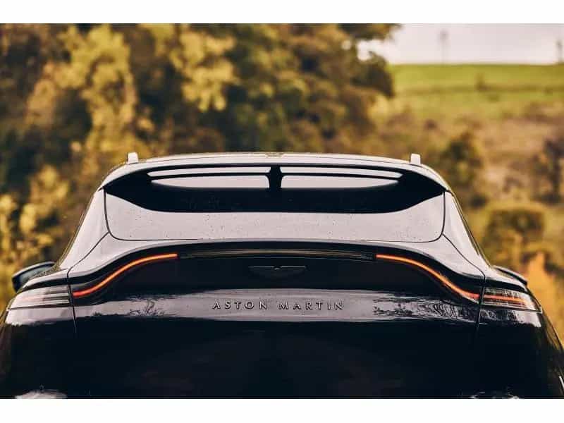 Aston Martin DBX 02/2022-photo-2