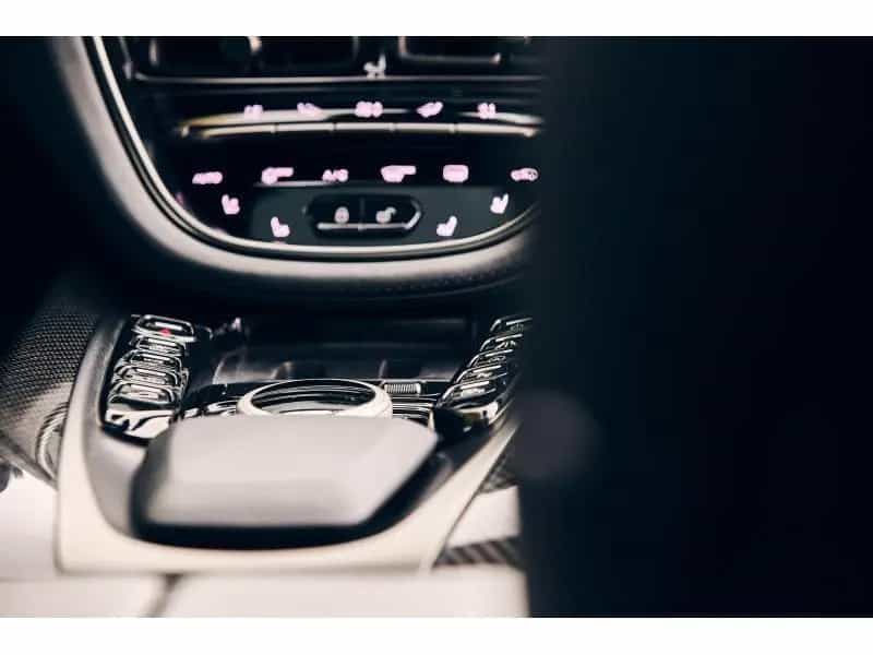 Aston Martin DBX 02/2022-photo-39