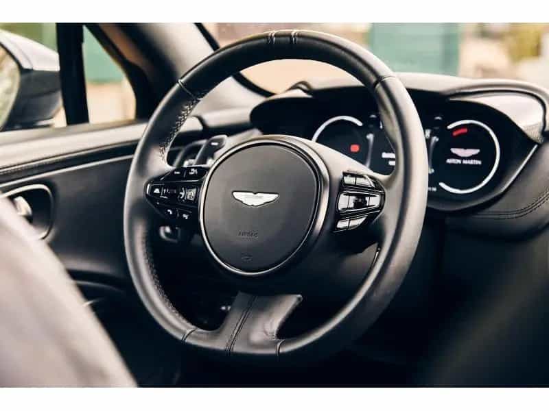 Aston Martin DBX 02/2022-photo-4
