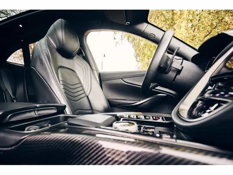 Aston Martin DBX 02/2022-photo-8