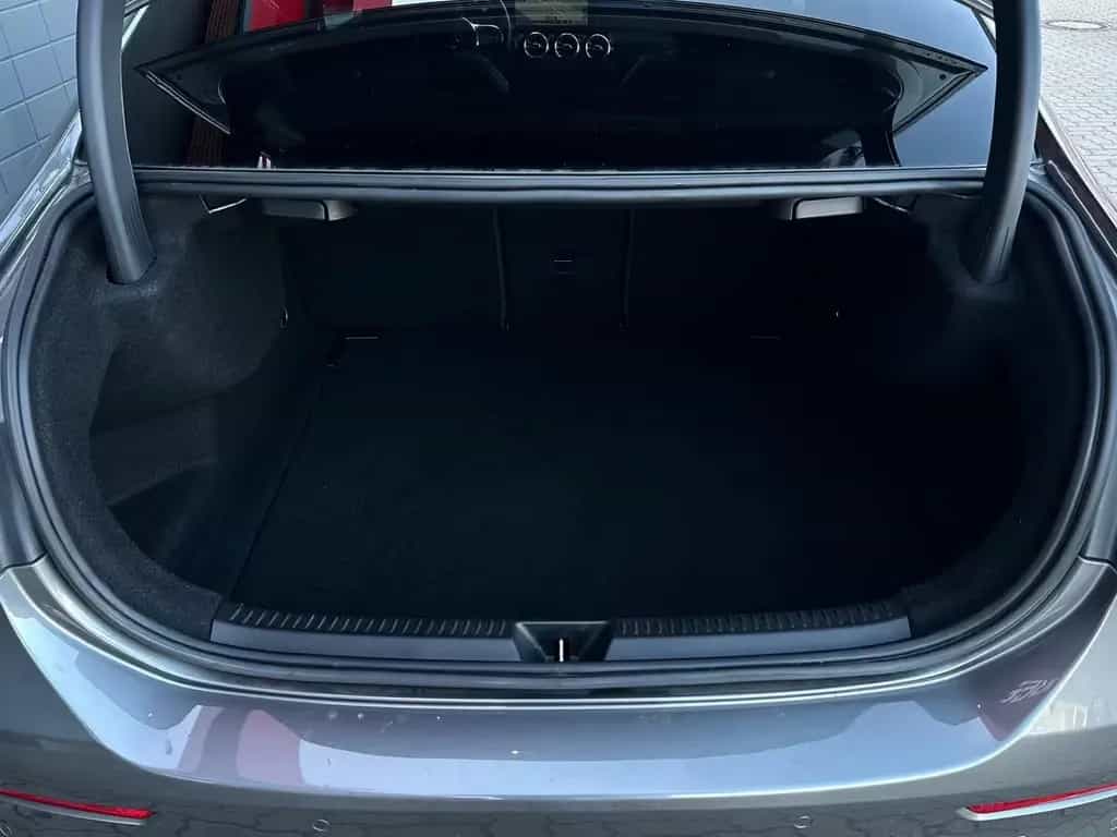 Mercedes-Benz A-Class AMG NIGHT LIMOUSINE* LED#SHZ#PANO#NAV#TEMPO 07/2019-photo-6