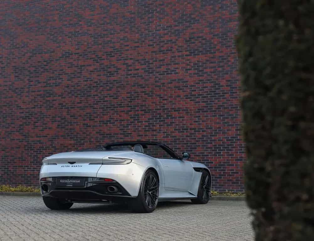 Aston Martin DB12 4.0 V8 Volante | Carbon - Bowers Wilkins 05/2024-photo-12