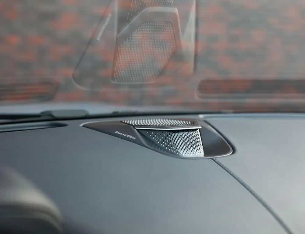 Aston Martin DB12 4.0 V8 Volante | Carbon - Bowers Wilkins 05/2024-photo-2