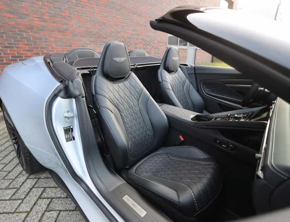 Aston Martin DB12 4.0 V8 Volante | Carbon - Bowers Wilkins 05/2024-photo-26