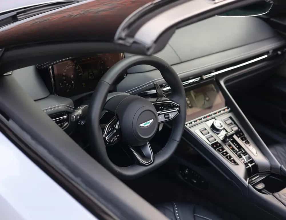 Aston Martin DB12 4.0 V8 Volante | Carbon - Bowers Wilkins 05/2024-photo-29