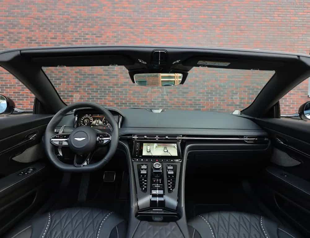Aston Martin DB12 4.0 V8 Volante | Carbon - Bowers Wilkins 05/2024-photo-32