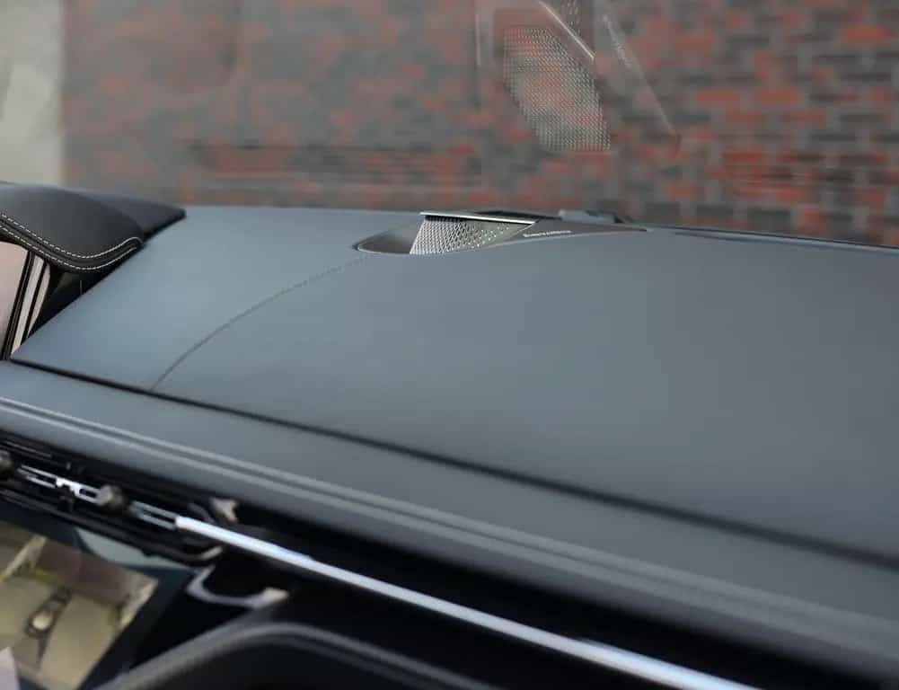 Aston Martin DB12 4.0 V8 Volante | Carbon - Bowers Wilkins 05/2024-photo-37