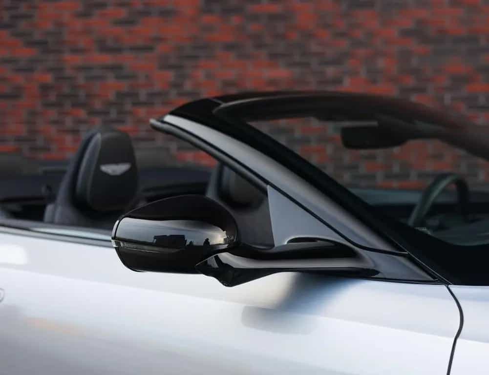 Aston Martin DB12 4.0 V8 Volante | Carbon - Bowers Wilkins 05/2024-photo-4
