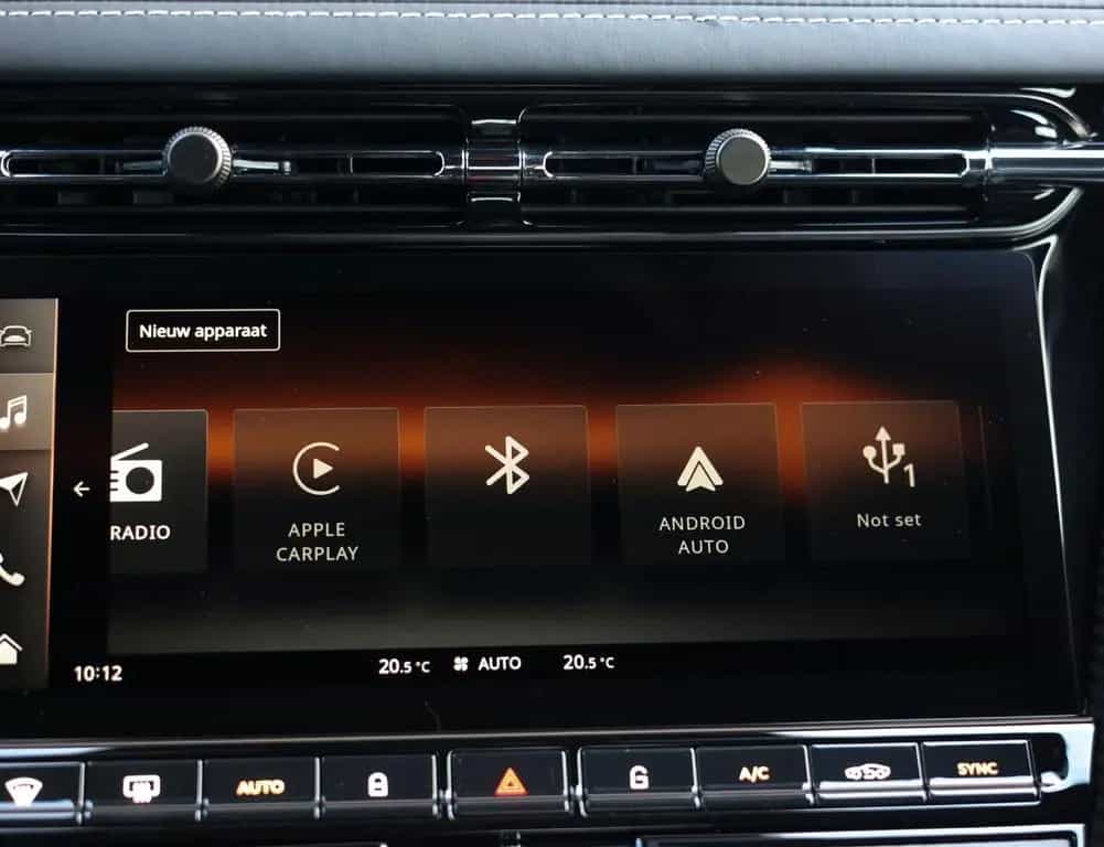 Aston Martin DB12 4.0 V8 Volante | Carbon - Bowers Wilkins 05/2024-photo-44