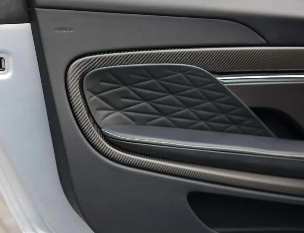 Aston Martin DB12 4.0 V8 Volante | Carbon - Bowers Wilkins 05/2024-photo-6