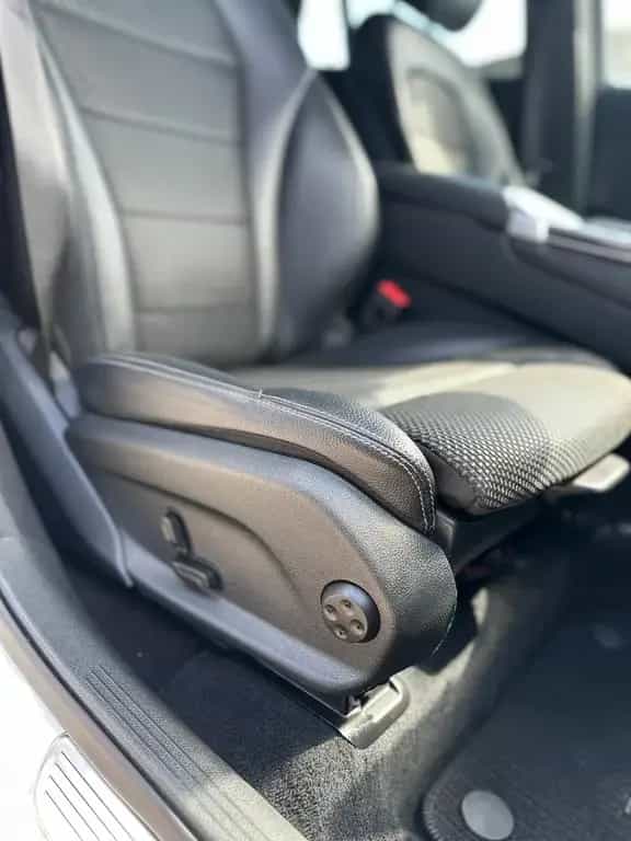 Mercedes-Benz GLC-Class 02/2020-photo-17