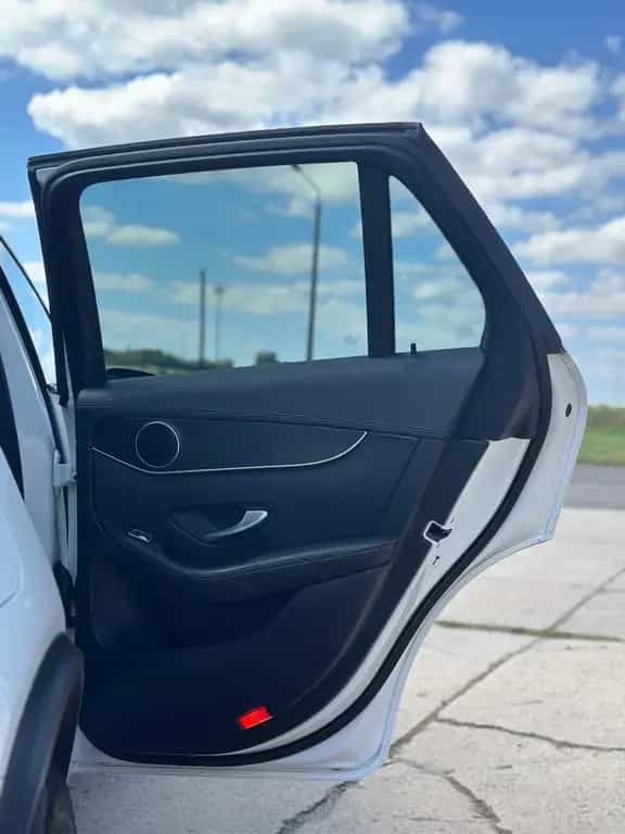 Mercedes-Benz GLC-Class 02/2020-photo-25