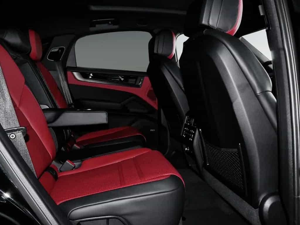 Porsche Cayenne Coupe Black Edition null-photo-16