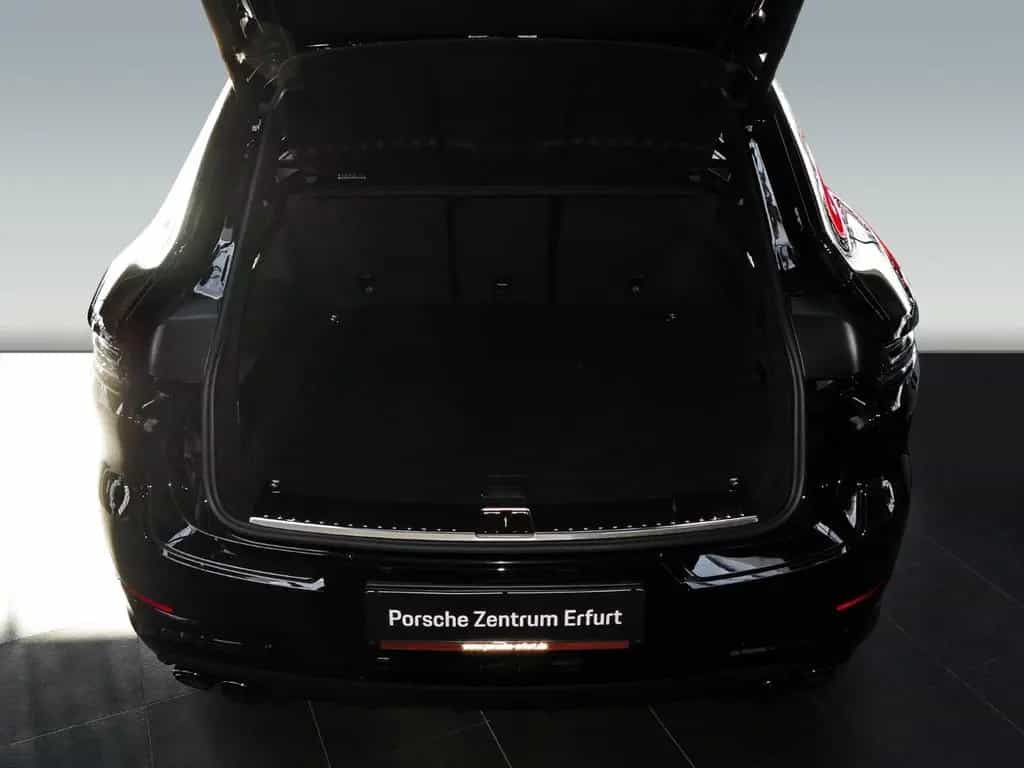 Porsche Cayenne Coupe Black Edition null-photo-17