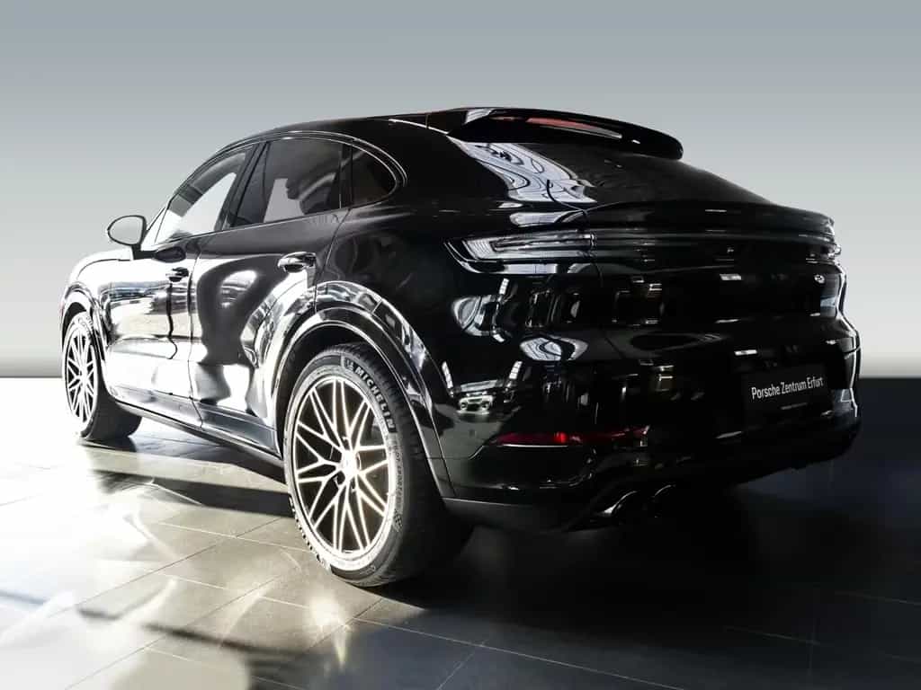 Porsche Cayenne Coupe Black Edition null-photo-2