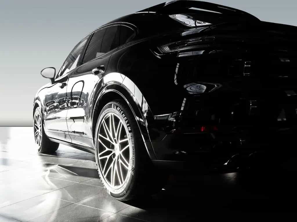 Porsche Cayenne Coupe Black Edition null-photo-26