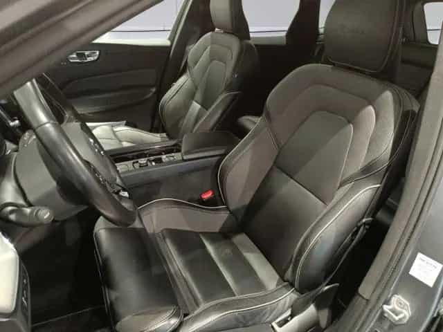 Volvo XC60 T8 TWIN ENGINE AWD ''R-Design'' AHK 360Grad 06/2020-photo-10