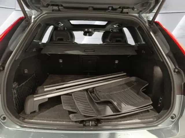 Volvo XC60 T8 TWIN ENGINE AWD ''R-Design'' AHK 360Grad 06/2020-photo-12