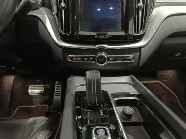 Volvo XC60 T8 TWIN ENGINE AWD ''R-Design'' AHK 360Grad 06/2020-photo-7
