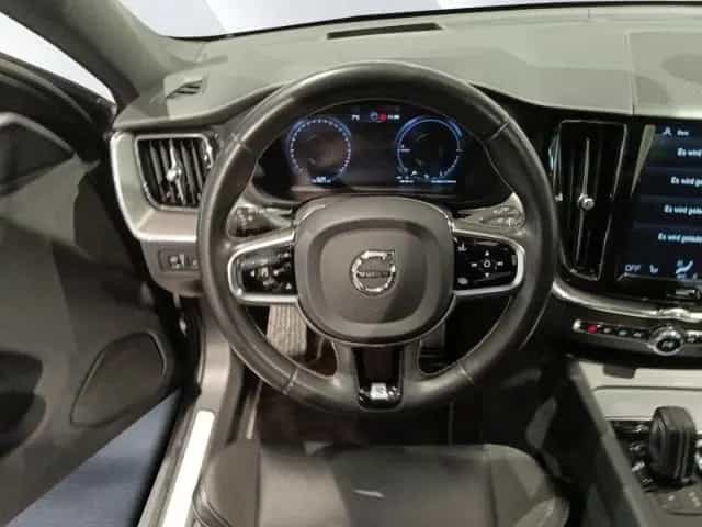 Volvo XC60 T8 TWIN ENGINE AWD ''R-Design'' AHK 360Grad 06/2020-photo-8