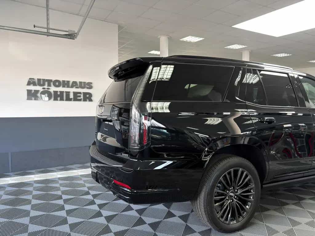 Cadillac Escalade Sport Platinum Black SUV 2026 22" AKG V null-photo-42