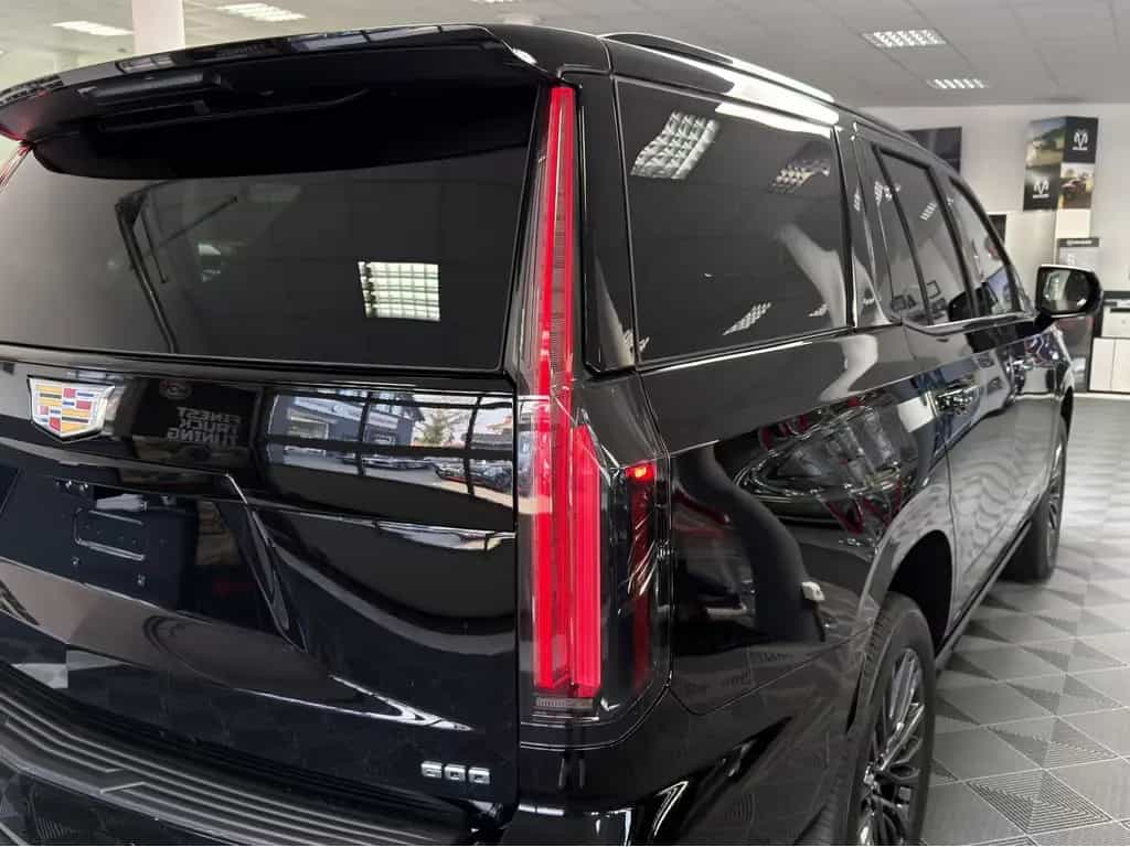 Cadillac Escalade Sport Platinum Black SUV 2026 22" AKG V null-photo-9