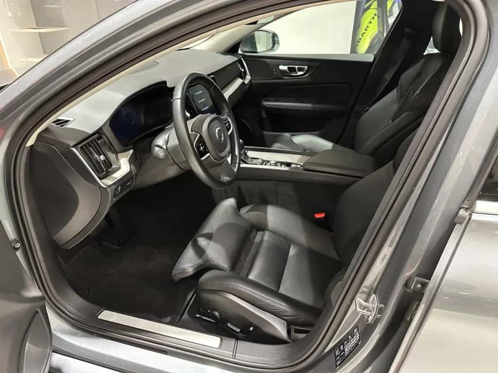 Volvo V60 Kombi Inscription 09/2020-photo-8