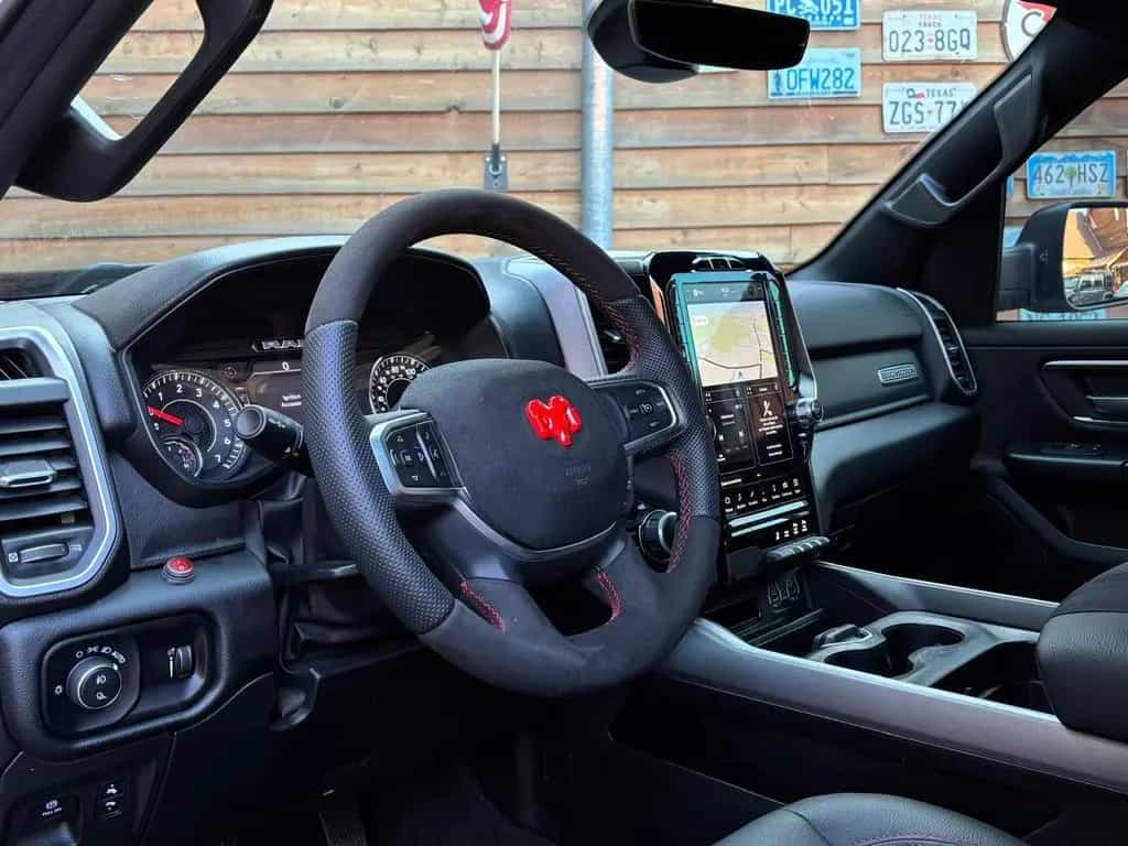 Dodge RAM 1500 OFFROAD 5.7L 12´´ NAV 4x4 LED AHK 08/2023-photo-17