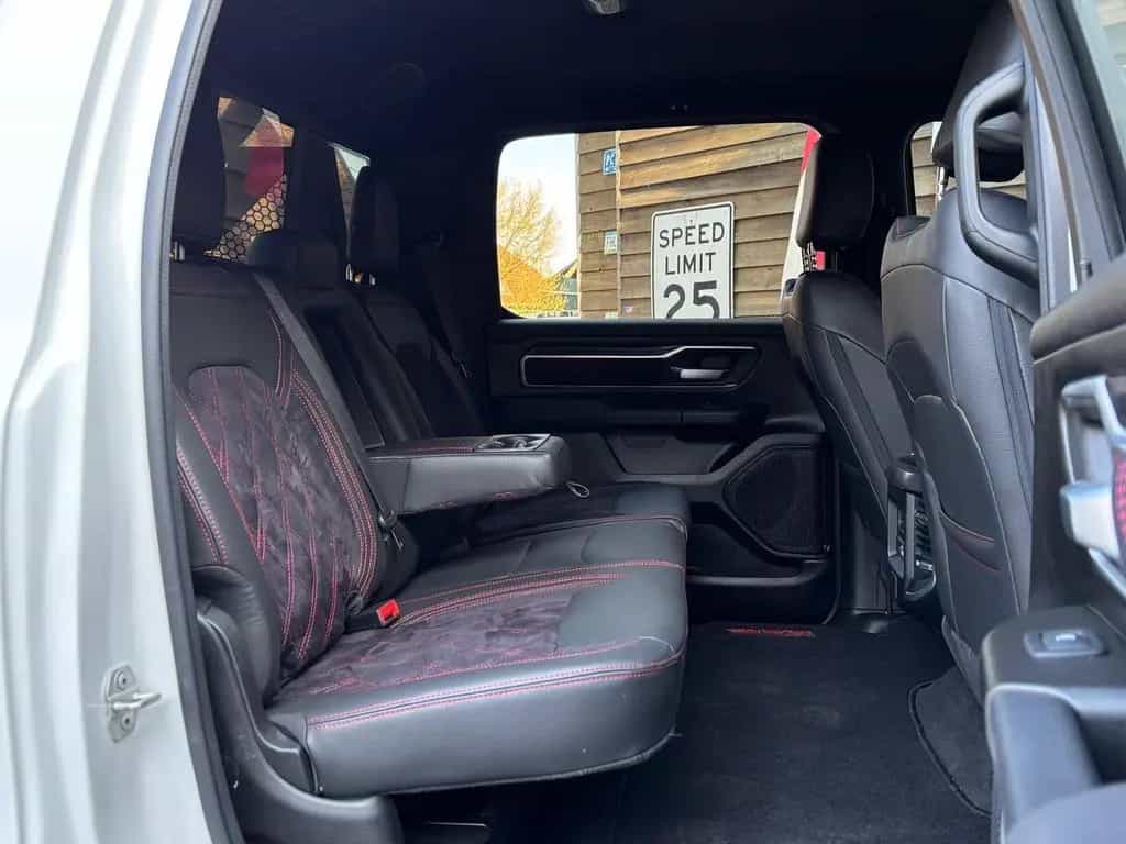 Dodge RAM 1500 OFFROAD 5.7L 12´´ NAV 4x4 LED AHK 08/2023-photo-26