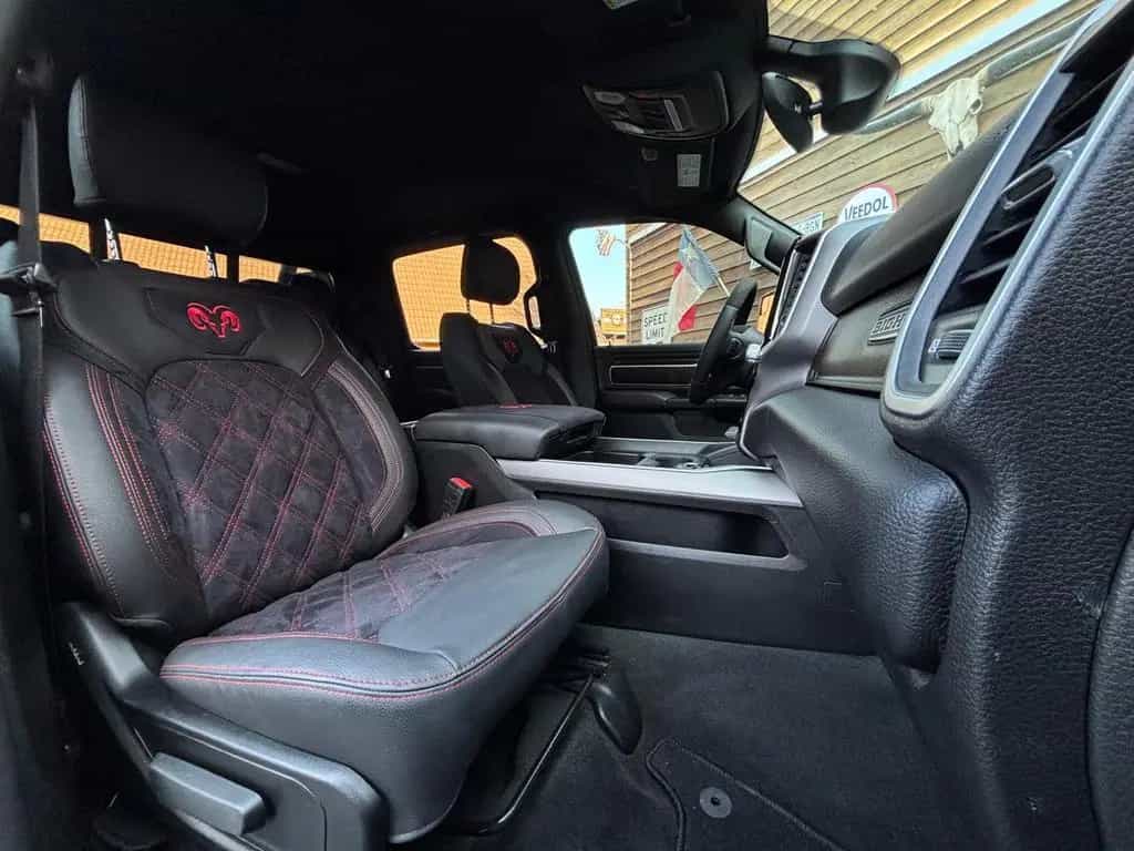 Dodge RAM 1500 OFFROAD 5.7L 12´´ NAV 4x4 LED AHK 08/2023-photo-28