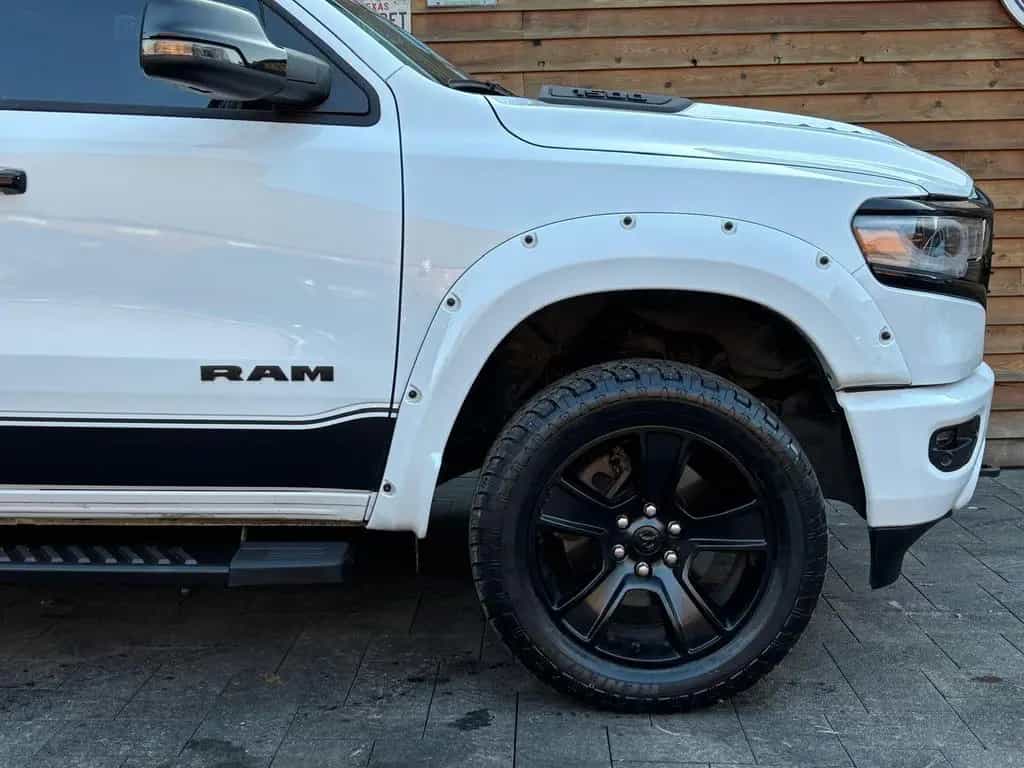 Dodge RAM 1500 OFFROAD 5.7L 12´´ NAV 4x4 LED AHK 08/2023-photo-8