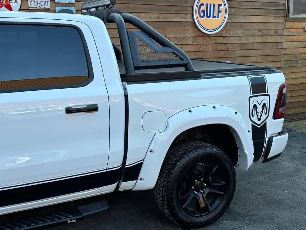 Dodge RAM 1500 OFFROAD 5.7L 12´´ NAV 4x4 LED AHK 08/2023-photo-9