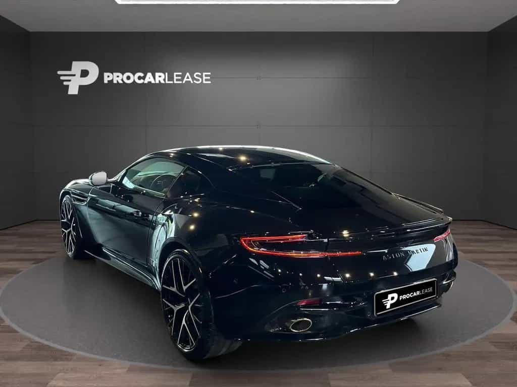 Aston Martin DB12 COUPE/V8/BLACK ON BLACK/ B&W/360°/SEAT VENT 04/2025-photo-1